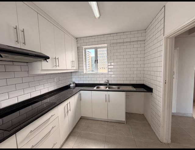 1.5 BEDROOM APARTMENT TO LET IN ESPLANADE